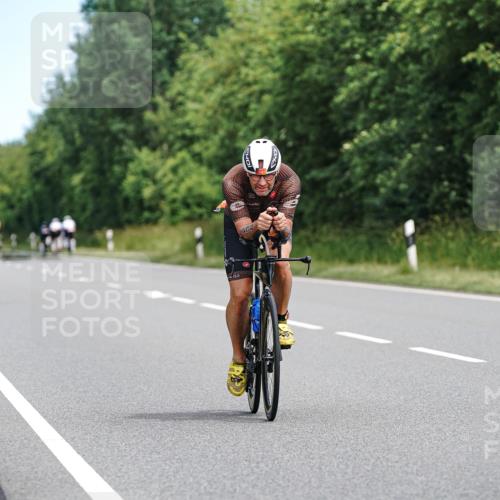 21.06.2026 - Viking Triathlon Michael Burmester http://msf.ph/oto/9866025 21.06.2026 12:03:19 Radfahren 65, 74, 102, 103, 161, 176, 194, 238, 247, 257, 270, 270, 271, 271, 426, 565, 569, 606, 631 meine-sportfotos.de