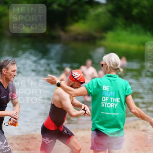 21.06.2026 - 29. Vierlanden-Triathlon LAZAROV Photography http://msf.ph/oto/9866035 21.06.2026 13:24:24 Schwimmen 1094, 1187, 1221 meine-sportfotos.de
