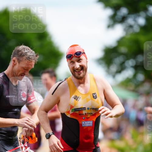 21.06.2026 - 29. Vierlanden-Triathlon LAZAROV Photography http://msf.ph/oto/9866046 21.06.2026 13:24:28 Schwimmen 1094, 1221 meine-sportfotos.de