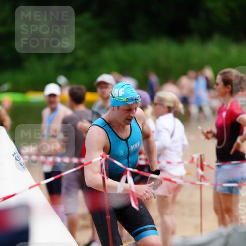 21.06.2026 - 29. Vierlanden-Triathlon LAZAROV Photography http://msf.ph/oto/9866061 21.06.2026 13:24:59 Schwimmen 1180, 1216 meine-sportfotos.de
