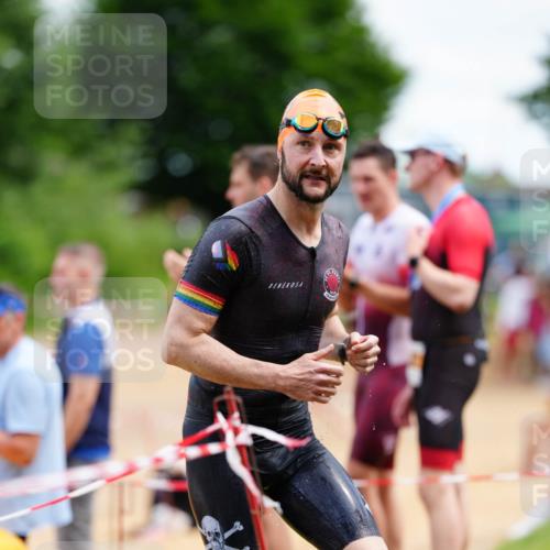 21.06.2026 - 29. Vierlanden-Triathlon LAZAROV Photography http://msf.ph/oto/9866077 21.06.2026 13:25:07 Schwimmen 1180, 1216 meine-sportfotos.de