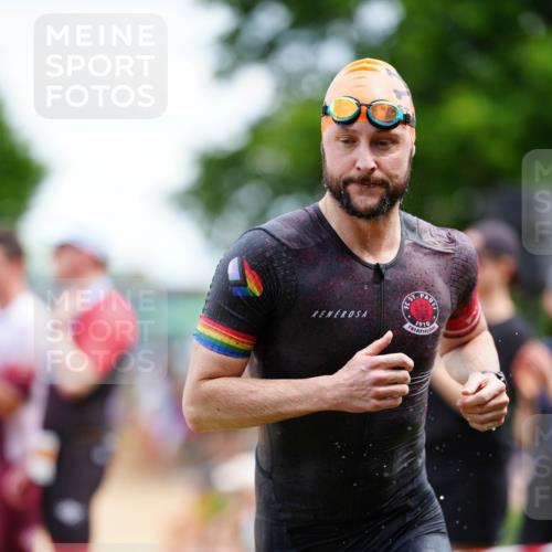 21.06.2026 - 29. Vierlanden-Triathlon LAZAROV Photography http://msf.ph/oto/9866080 21.06.2026 13:25:08 Schwimmen 1180, 1216 meine-sportfotos.de