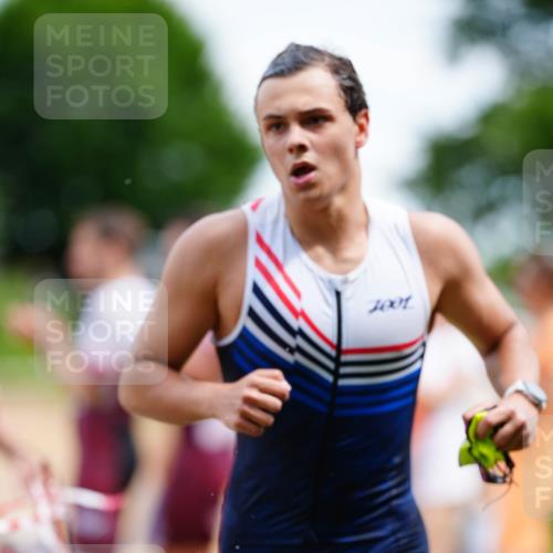 21.06.2026 - 29. Vierlanden-Triathlon LAZAROV Photography http://msf.ph/oto/9866101 21.06.2026 13:25:28 Schwimmen 1097, 1099, 1198, 1200, 1217 meine-sportfotos.de