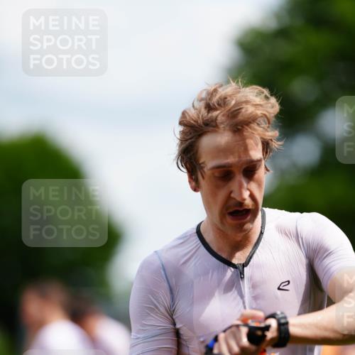 21.06.2026 - 29. Vierlanden-Triathlon LAZAROV Photography http://msf.ph/oto/9866117 21.06.2026 13:25:40 Schwimmen 1097, 1099, 1192, 1198 meine-sportfotos.de