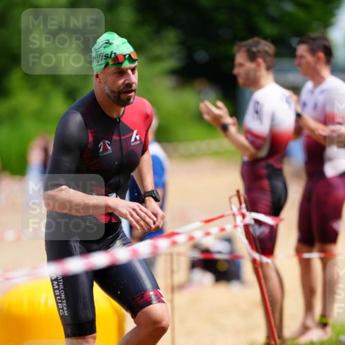 21.06.2026 - 29. Vierlanden-Triathlon LAZAROV Photography http://msf.ph/oto/9866120 21.06.2026 13:25:46 Schwimmen 1097, 1192 meine-sportfotos.de