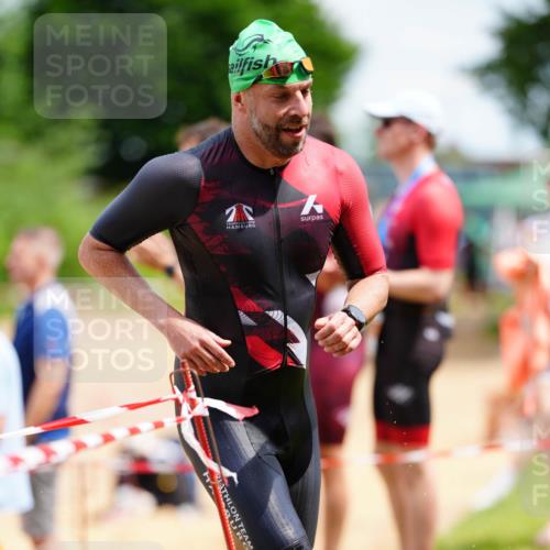 21.06.2026 - 29. Vierlanden-Triathlon LAZAROV Photography http://msf.ph/oto/9866122 21.06.2026 13:25:47 Schwimmen 1192 meine-sportfotos.de