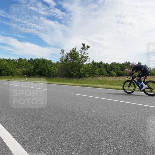 21.06.2026 - Viking Triathlon Michael Burmester http://msf.ph/oto/9866127 21.06.2026 11:23:47 Radfahren 8, 90, 97, 219, 244, 371, 407, 455, 538, 557, 566, 622 meine-sportfotos.de