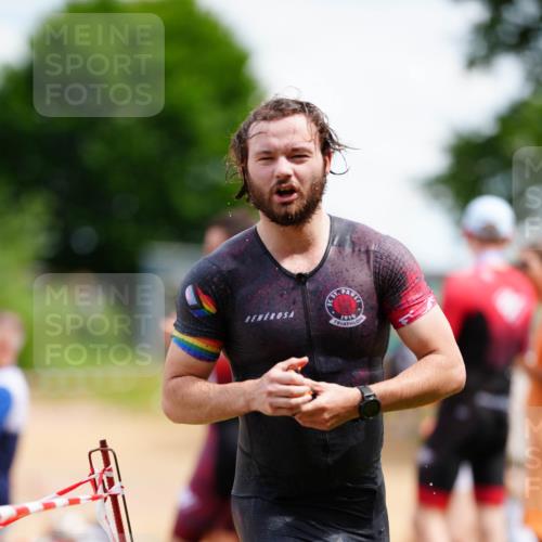 21.06.2026 - 29. Vierlanden-Triathlon LAZAROV Photography http://msf.ph/oto/9866168 21.06.2026 13:26:19 Schwimmen 1100, 1196, 1201, 1203, 1209, 1225 meine-sportfotos.de