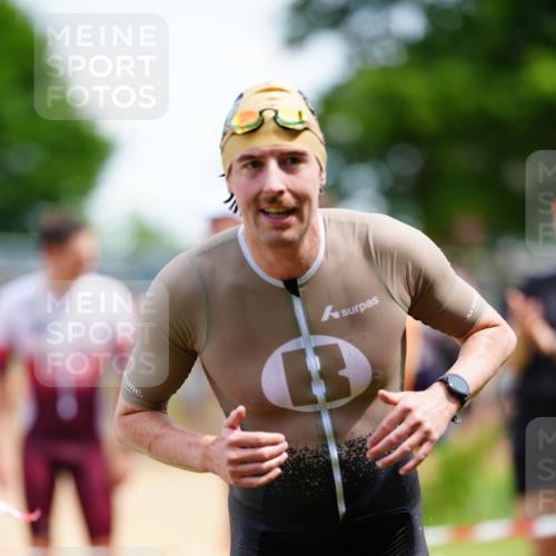 21.06.2026 - 29. Vierlanden-Triathlon LAZAROV Photography http://msf.ph/oto/9866192 21.06.2026 13:26:42 Schwimmen 1167, 1184, 1185 meine-sportfotos.de