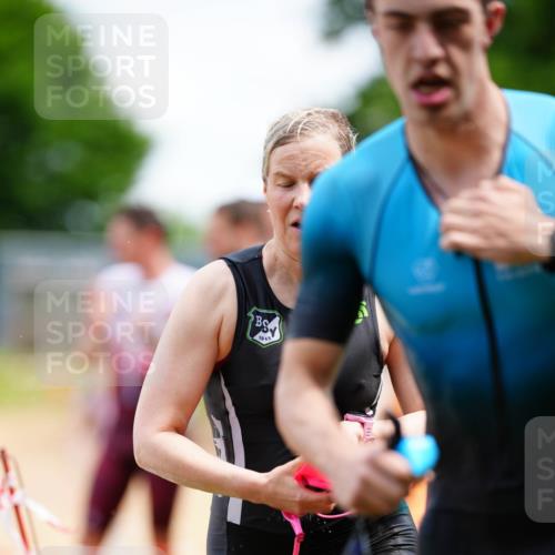 21.06.2026 - 29. Vierlanden-Triathlon LAZAROV Photography http://msf.ph/oto/9866220 21.06.2026 13:26:57 Schwimmen 1102, 1172, 1175, 1178, 1183, 1186, 1188, 1190, 1212, 1227 meine-sportfotos.de