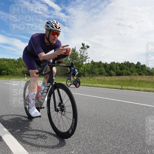 21.06.2026 - Viking Triathlon Michael Burmester http://msf.ph/oto/9866224 21.06.2026 11:24:43 Radfahren 55, 64, 68, 117, 182, 199, 255, 267, 386, 397, 413, 424, 490, 545, 612, 634 meine-sportfotos.de