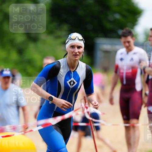 21.06.2026 - 29. Vierlanden-Triathlon LAZAROV Photography http://msf.ph/oto/9866320 21.06.2026 13:29:03 Schwimmen 1208 meine-sportfotos.de