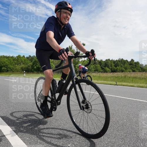 21.06.2026 - Viking Triathlon Michael Burmester http://msf.ph/oto/9866321 21.06.2026 11:25:52 Radfahren 169, 176, 189, 264, 309, 309, 401, 419, 426, 456, 474, 526, 645, 664 meine-sportfotos.de