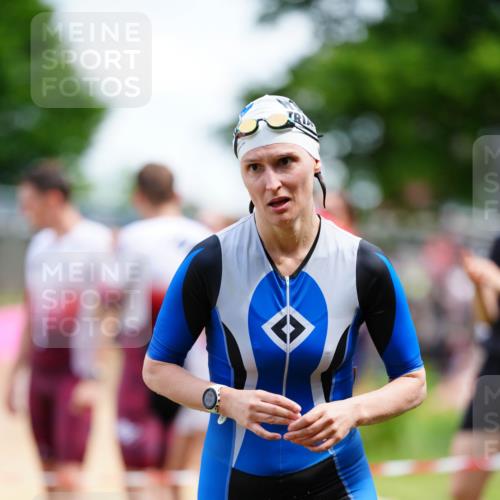 21.06.2026 - 29. Vierlanden-Triathlon LAZAROV Photography http://msf.ph/oto/9866326 21.06.2026 13:29:04 Schwimmen 1208 meine-sportfotos.de