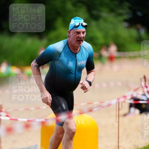 21.06.2026 - 29. Vierlanden-Triathlon LAZAROV Photography http://msf.ph/oto/9866330 21.06.2026 13:29:21 Schwimmen 1181 meine-sportfotos.de