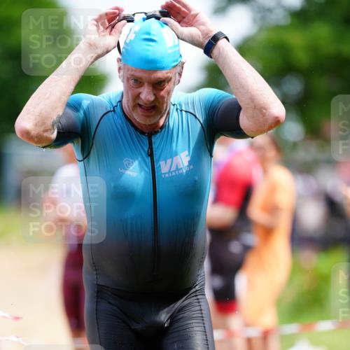 21.06.2026 - 29. Vierlanden-Triathlon LAZAROV Photography http://msf.ph/oto/9866337 21.06.2026 13:29:22 Schwimmen 1181 meine-sportfotos.de