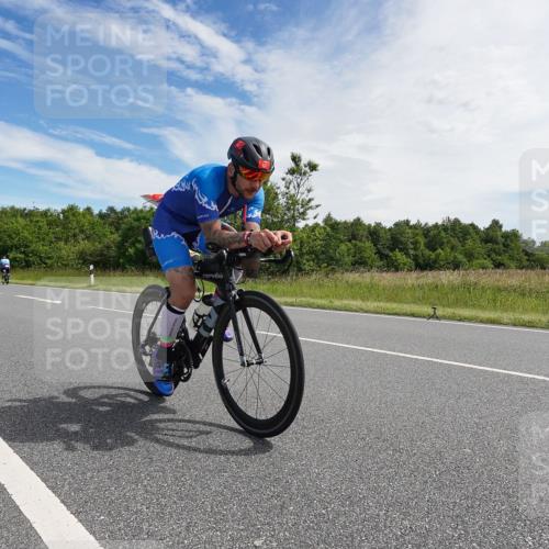 21.06.2026 - Viking Triathlon Michael Burmester http://msf.ph/oto/9866348 21.06.2026 11:26:10 Radfahren 52, 58, 86, 133, 133, 165, 169, 190, 280, 316, 526, 527, 546, 645 meine-sportfotos.de