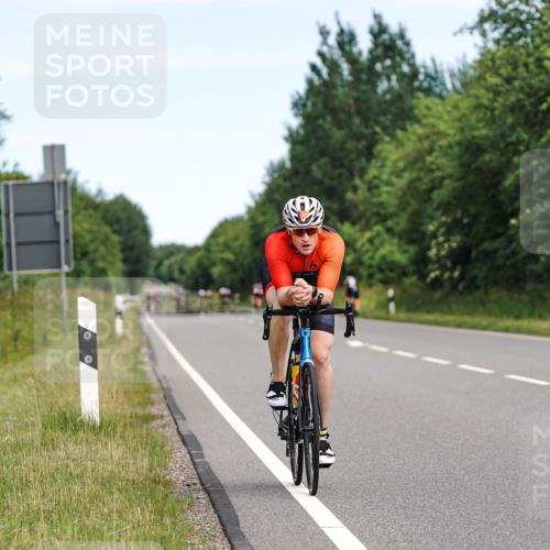 21.06.2026 - Viking Triathlon Michael Burmester http://msf.ph/oto/9866409 21.06.2026 12:06:45 Radfahren 55, 237, 365, 495, 529, 541, 556 meine-sportfotos.de