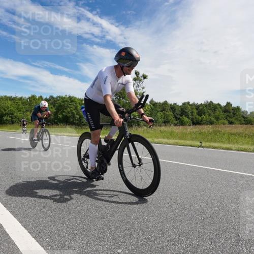 21.06.2026 - Viking Triathlon Michael Burmester http://msf.ph/oto/9866428 21.06.2026 11:27:15 Radfahren 41, 44, 63, 74, 87, 94, 111, 154, 162, 163, 166, 227, 266, 275, 411, 484, 522, 649, 651, 665, 668 meine-sportfotos.de
