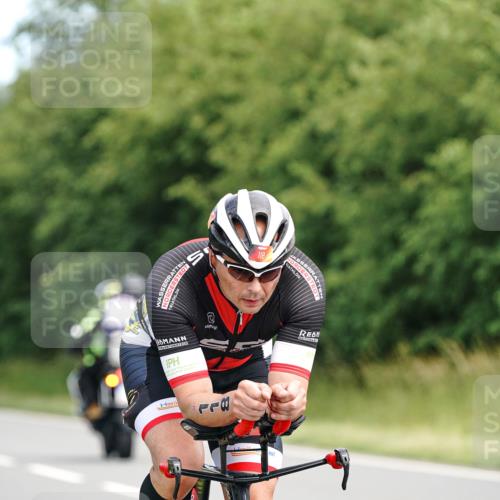 21.06.2026 - Viking Triathlon Michael Burmester http://msf.ph/oto/9866460 21.06.2026 12:07:32 Radfahren 44, 90, 97, 118, 163, 211, 226, 245, 245, 387, 562, 562, 621 meine-sportfotos.de