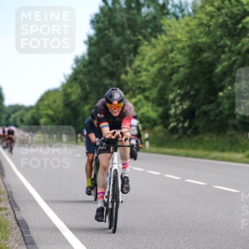 21.06.2026 - Viking Triathlon Michael Burmester http://msf.ph/oto/9866462 21.06.2026 12:07:34 Radfahren 44, 90, 97, 118, 163, 211, 226, 245, 245, 422, 562, 562, 621 meine-sportfotos.de