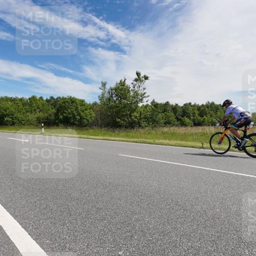 21.06.2026 - Viking Triathlon Michael Burmester http://msf.ph/oto/9866477 21.06.2026 11:27:56 Radfahren 38, 72, 95, 122, 186, 315, 357, 357, 417, 422, 438, 439, 450, 513, 670 meine-sportfotos.de