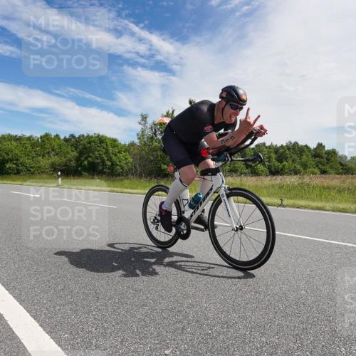 21.06.2026 - Viking Triathlon Michael Burmester http://msf.ph/oto/9866480 21.06.2026 11:28:00 Radfahren 38, 72, 95, 122, 186, 315, 355, 357, 422, 438, 439, 450, 670 meine-sportfotos.de