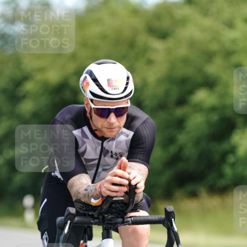 21.06.2026 - Viking Triathlon Michael Burmester http://msf.ph/oto/9866554 21.06.2026 12:09:11 Radfahren 9, 20, 27, 84, 104, 109, 115, 115, 145, 180, 181, 383, 416, 446, 500, 612, 626 meine-sportfotos.de