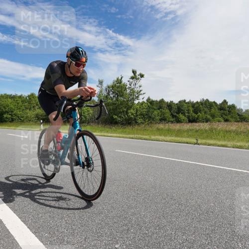 21.06.2026 - Viking Triathlon Michael Burmester http://msf.ph/oto/9866581 21.06.2026 11:29:55 Radfahren 34, 45, 125, 150, 167, 188, 220, 300, 327, 340, 356, 464, 519, 601, 615, 656, 663 meine-sportfotos.de
