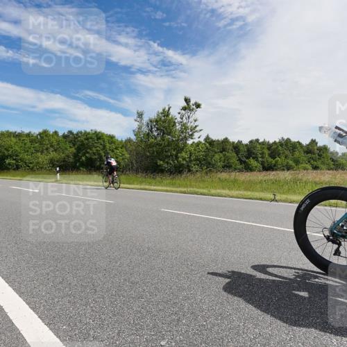 21.06.2026 - Viking Triathlon Michael Burmester http://msf.ph/oto/9866594 21.06.2026 11:30:03 Radfahren 27, 34, 45, 125, 127, 167, 188, 220, 300, 327, 333, 340, 356, 464, 519, 601, 610, 615, 646, 656, 663 meine-sportfotos.de