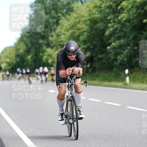 21.06.2026 - Viking Triathlon Michael Burmester http://msf.ph/oto/9866605 21.06.2026 12:10:01 Radfahren 64, 185, 298, 378, 460, 471, 484, 522 meine-sportfotos.de
