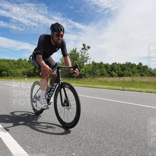 21.06.2026 - Viking Triathlon Michael Burmester http://msf.ph/oto/9866611 21.06.2026 11:30:08 Radfahren 27, 34, 45, 125, 127, 167, 188, 300, 327, 333, 340, 601, 610, 615, 646, 647, 656, 663 meine-sportfotos.de