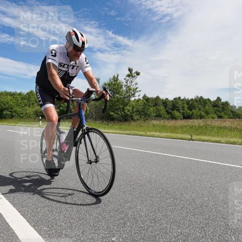 21.06.2026 - Viking Triathlon Michael Burmester http://msf.ph/oto/9866623 21.06.2026 11:30:21 Radfahren 27, 127, 333, 405, 610, 646, 647, 647 meine-sportfotos.de