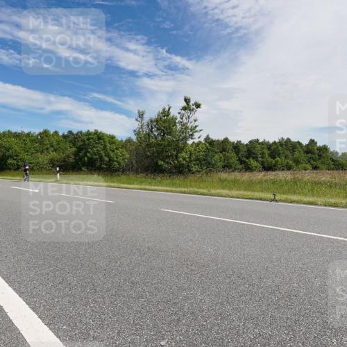 21.06.2026 - Viking Triathlon Michael Burmester http://msf.ph/oto/9866650 21.06.2026 11:30:59 Radfahren 104, 152, 393, 410, 492 meine-sportfotos.de
