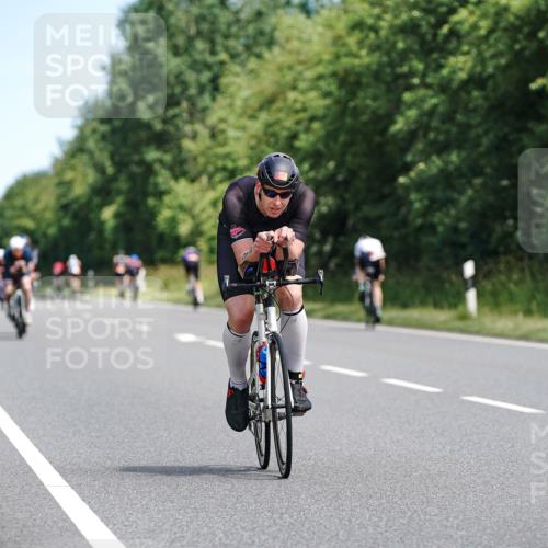 21.06.2026 - Viking Triathlon Michael Burmester http://msf.ph/oto/9866690 21.06.2026 12:12:27 Radfahren 28, 34, 45, 49, 125, 150, 168, 188, 303, 315, 327, 340, 360, 485, 502, 513, 553, 578, 601, 663 meine-sportfotos.de