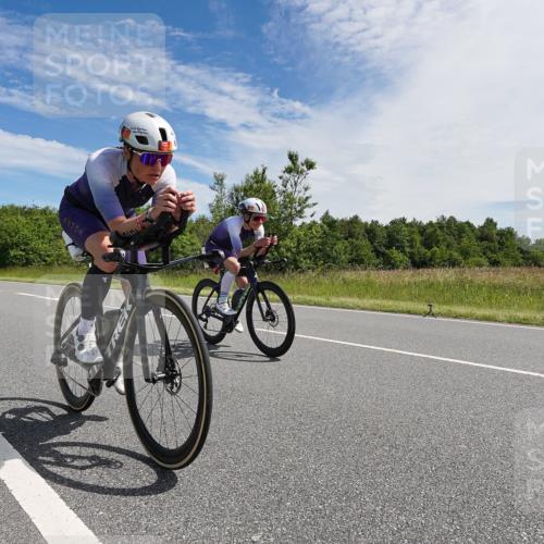 21.06.2026 - Viking Triathlon Michael Burmester http://msf.ph/oto/9866712 21.06.2026 11:32:28 Radfahren 22, 114, 153, 168, 193, 351, 400, 447, 511, 530, 627, 666 meine-sportfotos.de