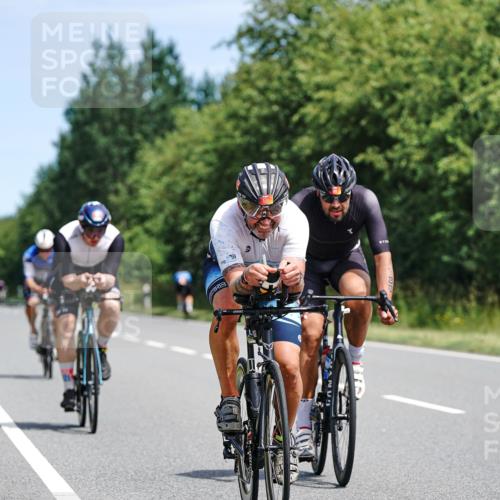 21.06.2026 - Viking Triathlon Michael Burmester http://msf.ph/oto/9866738 21.06.2026 12:12:41 Radfahren 28, 34, 45, 49, 125, 150, 168, 188, 301, 303, 327, 340, 360, 473, 485, 491, 513, 553, 566, 578, 601, 663 meine-sportfotos.de
