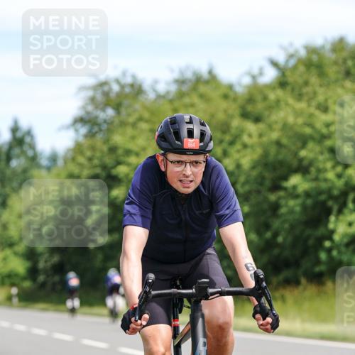 21.06.2026 - Viking Triathlon Michael Burmester http://msf.ph/oto/9866795 21.06.2026 12:13:14 Radfahren 1, 4, 14, 18, 18, 92, 107, 117, 122, 131, 151, 175, 207, 296, 346, 376, 432, 450, 486, 487, 506, 559, 574, 637, 664 meine-sportfotos.de
