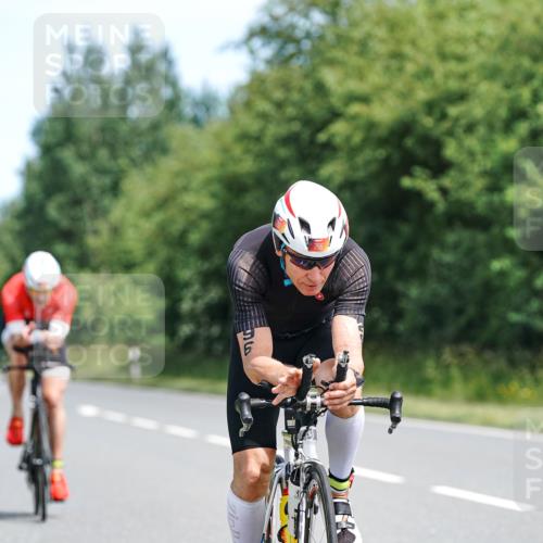 21.06.2026 - Viking Triathlon Michael Burmester http://msf.ph/oto/9866813 21.06.2026 12:13:21 Radfahren 1, 4, 14, 18, 18, 33, 70, 92, 107, 117, 131, 151, 156, 175, 207, 296, 376, 414, 486, 487, 506, 559, 574, 637, 664 meine-sportfotos.de