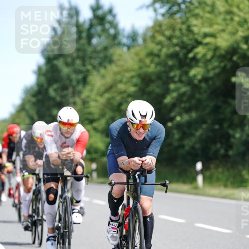 21.06.2026 - Viking Triathlon Michael Burmester http://msf.ph/oto/9866828 21.06.2026 12:13:26 Radfahren 1, 4, 18, 18, 33, 70, 92, 107, 117, 131, 151, 156, 175, 207, 254, 296, 414, 486, 487, 506, 559, 574, 637 meine-sportfotos.de