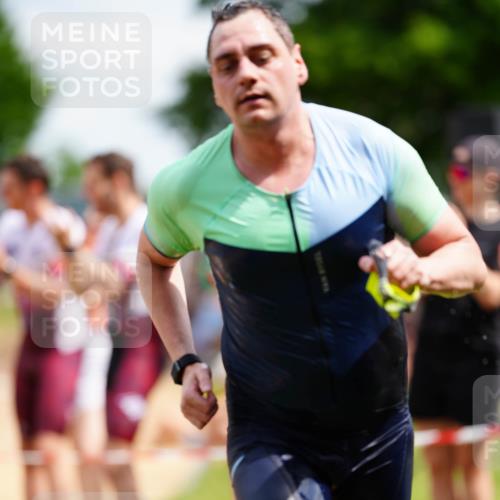 21.06.2026 - 29. Vierlanden-Triathlon LAZAROV Photography http://msf.ph/oto/9866858 21.06.2026 13:30:16 Schwimmen 1189, 1228 meine-sportfotos.de