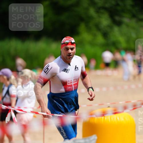 21.06.2026 - 29. Vierlanden-Triathlon LAZAROV Photography http://msf.ph/oto/9866862 21.06.2026 13:30:20 Schwimmen 1096, 1189, 1228 meine-sportfotos.de