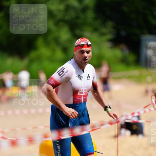 21.06.2026 - 29. Vierlanden-Triathlon LAZAROV Photography http://msf.ph/oto/9866864 21.06.2026 13:30:21 Schwimmen 1096, 1189, 1228 meine-sportfotos.de