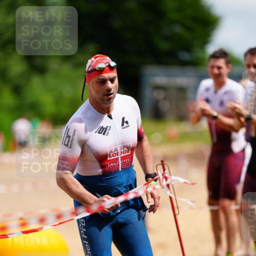 21.06.2026 - 29. Vierlanden-Triathlon LAZAROV Photography http://msf.ph/oto/9866866 21.06.2026 13:30:21 Schwimmen 1096, 1189, 1228 meine-sportfotos.de