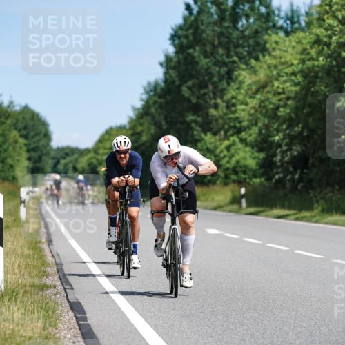 21.06.2026 - Viking Triathlon Michael Burmester http://msf.ph/oto/9866880 21.06.2026 12:13:46 Radfahren 33, 156, 254, 254, 393, 449, 482, 489, 515, 629, 641, 653 meine-sportfotos.de