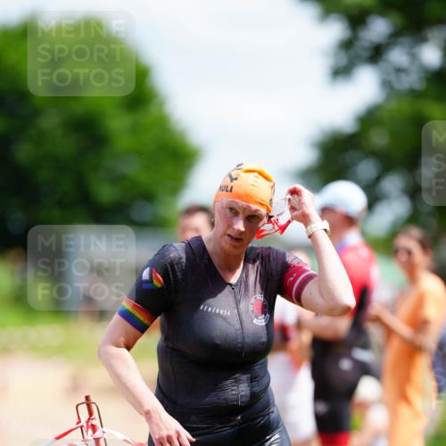 21.06.2026 - 29. Vierlanden-Triathlon LAZAROV Photography http://msf.ph/oto/9866895 21.06.2026 13:31:08 Schwimmen 1211 meine-sportfotos.de
