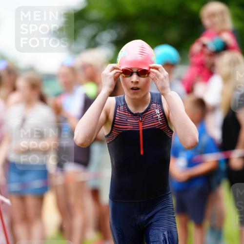 21.06.2026 - 29. Vierlanden-Triathlon LAZAROV Photography http://msf.ph/oto/9866914 21.06.2026 14:35:51 Schwimmen  meine-sportfotos.de