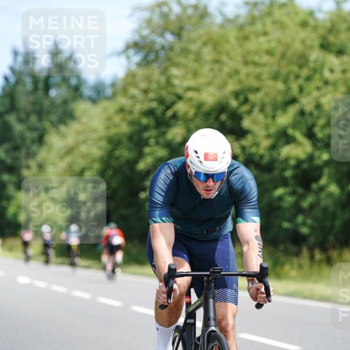 21.06.2026 - Viking Triathlon Michael Burmester http://msf.ph/oto/9866935 21.06.2026 12:14:01 Radfahren 61, 93, 254, 449, 515, 564, 629, 641, 653 meine-sportfotos.de