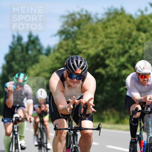 21.06.2026 - Viking Triathlon Michael Burmester http://msf.ph/oto/9867026 21.06.2026 12:15:21 Radfahren 59, 69, 85, 88, 135, 152, 274, 297, 403, 430, 497, 614, 614 meine-sportfotos.de