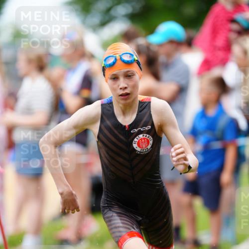 21.06.2026 - 29. Vierlanden-Triathlon LAZAROV Photography http://msf.ph/oto/9867046 21.06.2026 14:37:28 Schwimmen 1255, 1257, 1276 meine-sportfotos.de